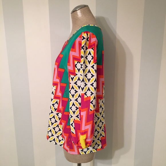 Colorful Geometric Pattern Blouse - Picture 5 of 7
